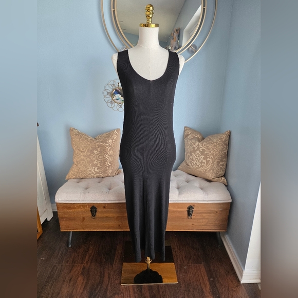 Pietro Brunelli Black Sleeveless Midi Dress - Picture 1 of 7